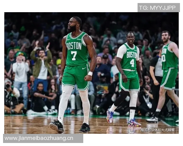 独行侠宣布裁掉小丹尼斯史密斯班顿与厄尔三名球员以调整阵容