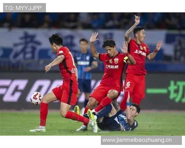 武汉三镇只需一胜即可确保保级优势领先降级区7分剩余三轮赛程紧迫 武汉三镇只需一胜即可确保保级优势领先降级区7分剩余三轮赛程紧迫