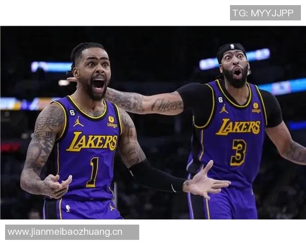 浓眉称赞拉塞尔专注职业精神改变比赛走势展现真正球员风范