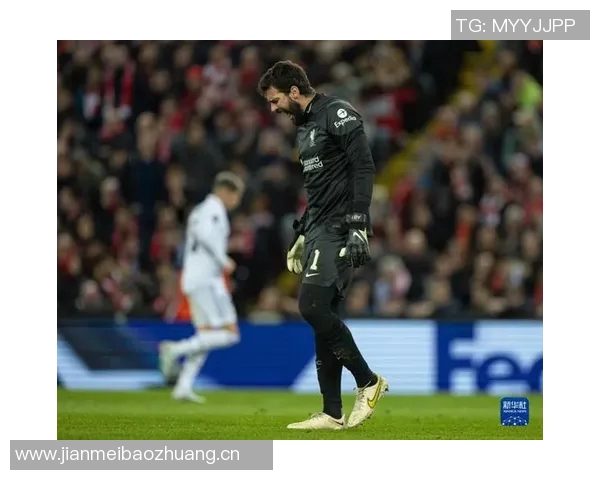 莫伦特斯谈维尼修斯与门将碰撞事件强调偶然性并分享个人经历