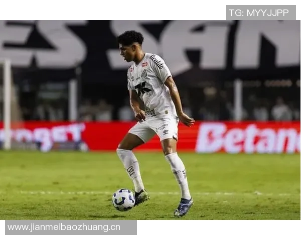 巴萨拜仁争抢19岁桑托斯左后卫索萨标价1500万欧元