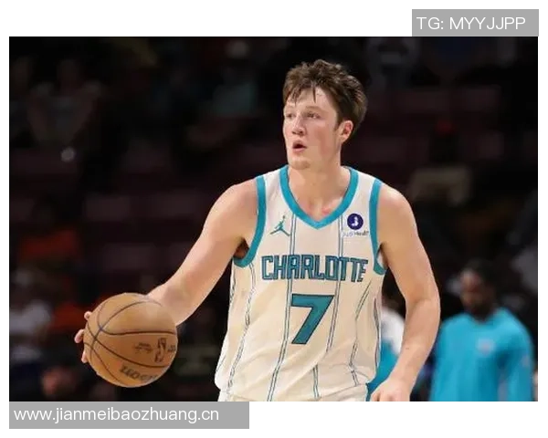 克尼佩尔三分球命中率高达533成为出手30次球员中的最佳射手