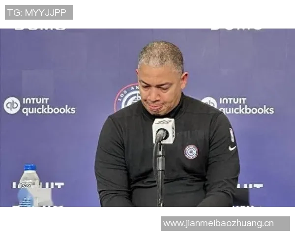 泰伦卢谈球队状态：我始终相信我们能克服困难