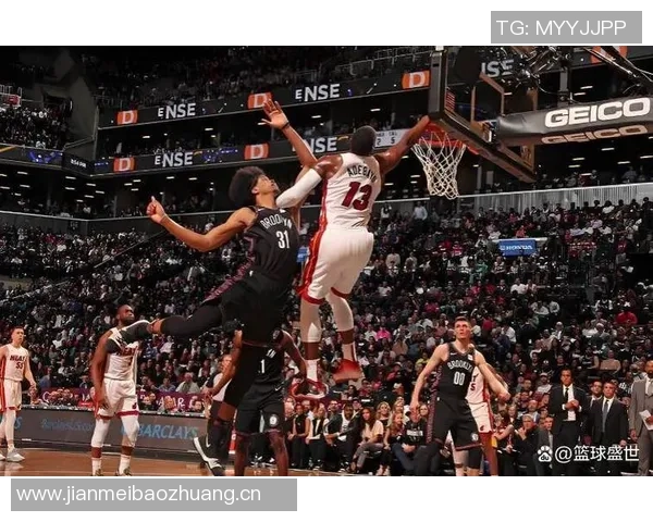 热火队斯波称赞热巴韦尔在篮板拼抢中的统治力对球队至关重要