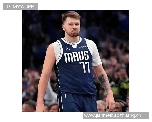 詹姆斯分享与东契奇里夫斯配合心得期待弱侧接球机会