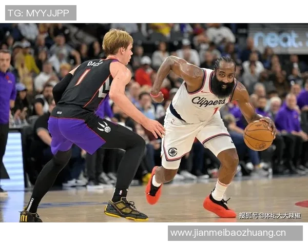 哈登带伤出战引争议卢指导强调尊重球员的比赛意愿