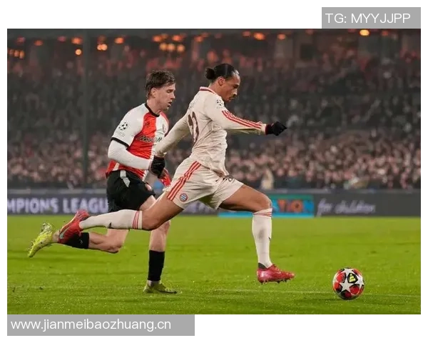 费耶诺德后卫回应拜仁传闻称队友常开玩笑我专注于个人成长