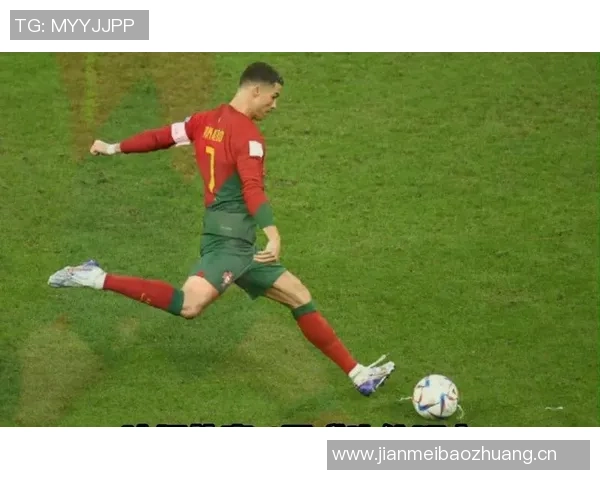 詹俊期待世界杯抽签揭晓各队对决与明年赛事精彩瞬间