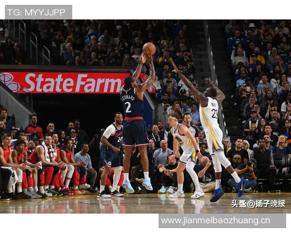 快船逆转19分再创佳绩小卡吸引防守三人展现团队实力